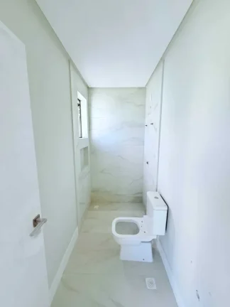Imagem Apartamento sem mobilia com 4 dormitórios sendo 4 suítes e 4 vagas de garagem em Balneário Camboriú