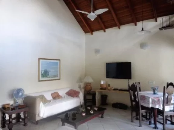 Imagem Casa de luxo à venda em Ubatuba-SP, no bairro Lázaro: 6 quartos, 6 suítes, 2 salas, 1 banheiro, 3 vagas de garagem, 350m².
