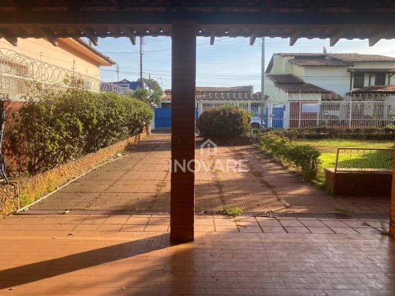 Imagem Casa com 3 dormitórios para alugar, 540 m² por R$ 3.000,00/mês - Setor Central - Itumbiara/GO