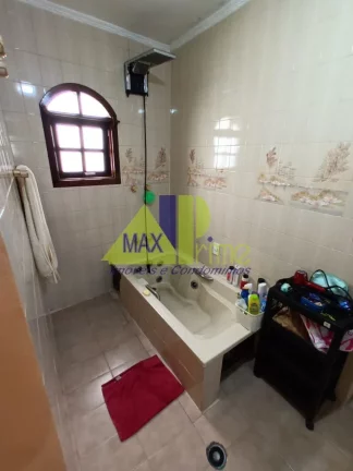 Imagem Casa à venda em São Paulo-SP, Jardim Triana: 3 quartos, 1 suíte, 2 salas, 1 vaga de garagem, 250m². Confira já!