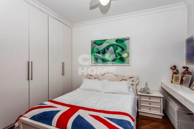 Imagem Apartamento no Campo Belo, com 178m², três dormitórios, sendo três suítes, ampla sala para trê...