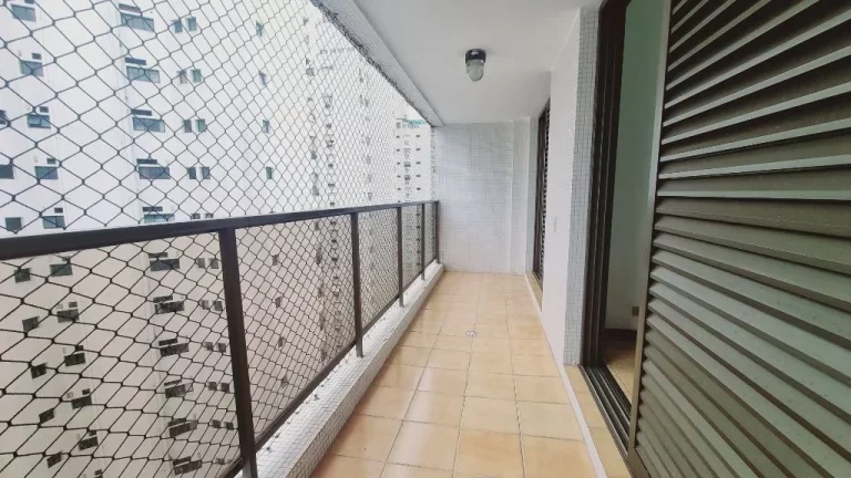 Imagem PITANGUEIRAS - LOCALIZAÇÃO PRIVILEGIADA, UMA QUADRA DA PRAIA, CONDOMÍNIO BAIXO, 02 VAGAS DE GARAGEM NO PRÉDIO.