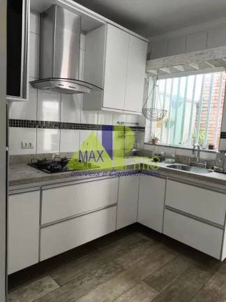 Imagem SOBRADO 165M²/CONDOMÍNIO FECHADO/03 DORMITÓRIOS SENDO 01 SUÍTE/SACADA/02 VAGAS
