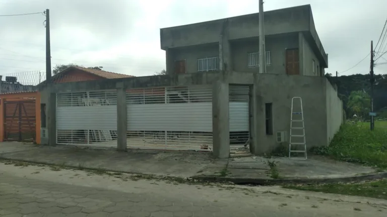 Imagem Casa para Venda em Itanhaém, Jardim Jamaica, 2 dormitórios, 1 suíte, 1 banheiro, 2 vagas