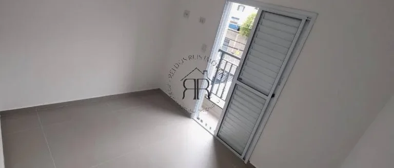 Imagem Sobre o imóvel
Sobrado à venda com 3 quartos, 1 suite, 2 vagas e 2 banheiros.
Localizado em Rua He...