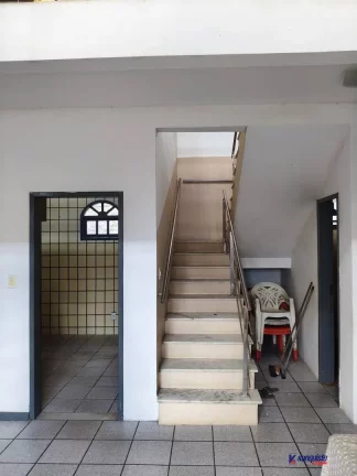 Imagem VENDO CASA DE ANDAR 5/4 NA BARAUNAS COM AREA DE AMPLIAÇÃO