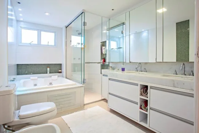 Imagem Apartamento 258M², 3Q, 3 Suítes, 2 Salas, 5 Banheiros, 4 Vagas, Varanda Gourmet, Academia, Piscinas, Churrasqueira, Salão de Festas e Jogos, Depósito.