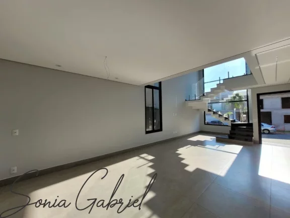 Imagem Casa de luxo em condomínio exclusivo em Valinhos-SP: 3 quartos, 3 suítes, 2 salas, 4 banheiros, 4 vagas, 230m². Venha conhecer!