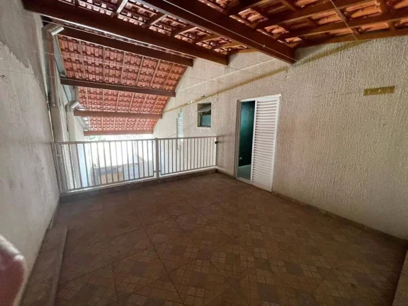 Imagem Sobrado com 270 m² 4 Dormitorios sendo 2 Suietes e 3 vagas de Garagens