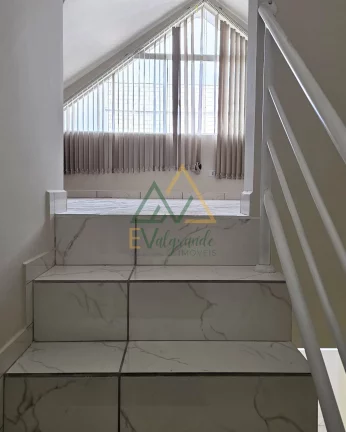 Imagem Casa Padrão com Ático