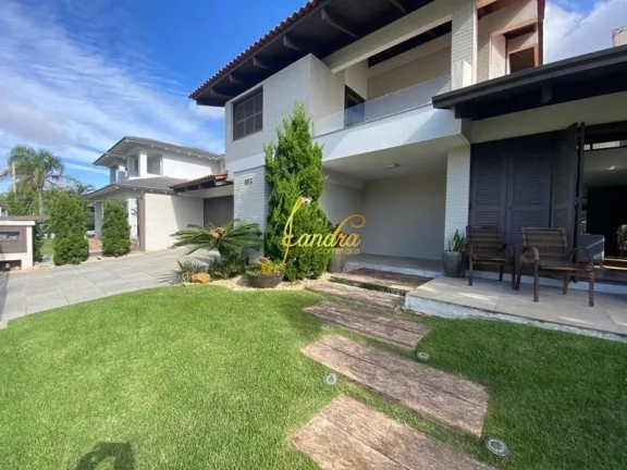 Imagem Sobrado com 05 dormitórios em Atlãntida