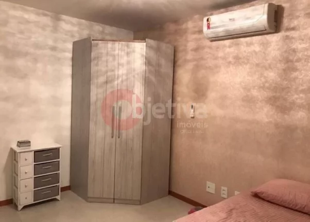 Imagem VENDA CASA EM CONDOMÍNIO COM 4 SUÍTES EM BÚZIOS