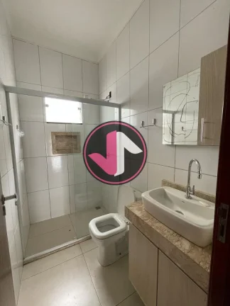 Imagem Atenção, você que busca conforto e praticidade em um imóvel, essa casa no bairro Verdão, em Cui...