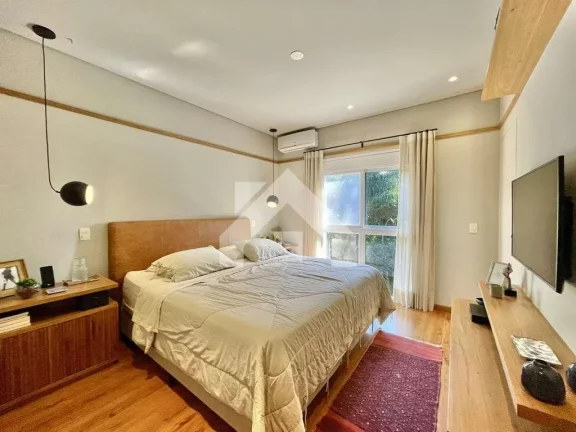 Imagem Casa de Condomínio em Chácara Moinho Velho - Carapicuíba
