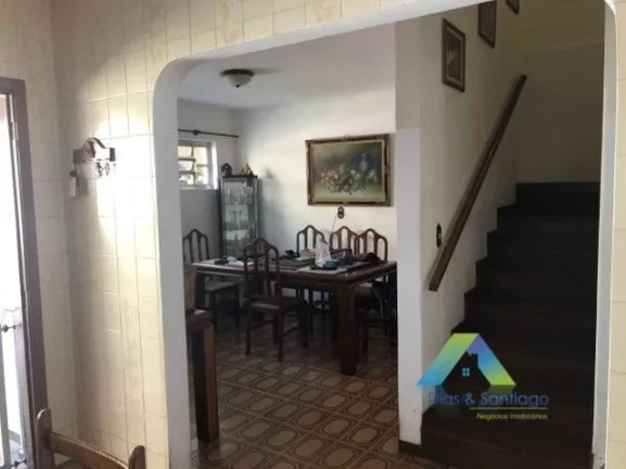 Imagem Santo André Sobrado amplo, 4 dormitórios, edícula, espaço gourmet, 2 vagas.