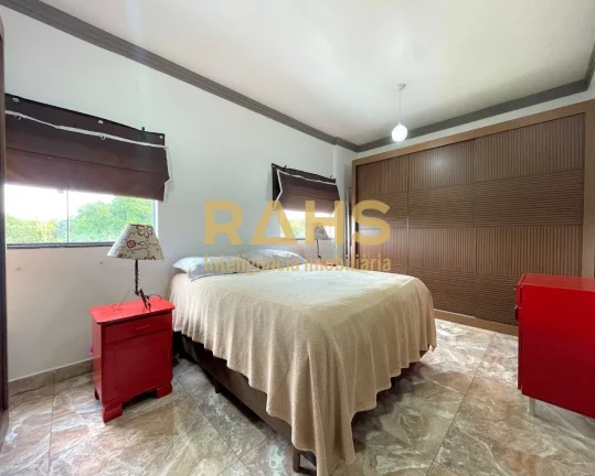 Imagem Apartamento com 2 quartos localizado no bairro Espinheiros em Joinville, próximo ao Joinville Iate ...