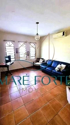 Imagem AMPLA CASA COM CHURRASQUEIRA E QUINTAL