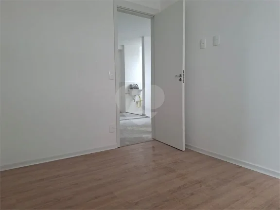 Imagem Apartamento à venda com 2 quartos no condomínio Vibra Lapa I, São Paulo - SP