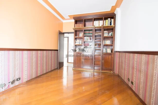 Imagem . Apartamento com 207 m², 3 dormitórios, 2 suítes, living para 2 ambientes, copa e cozinha, área...