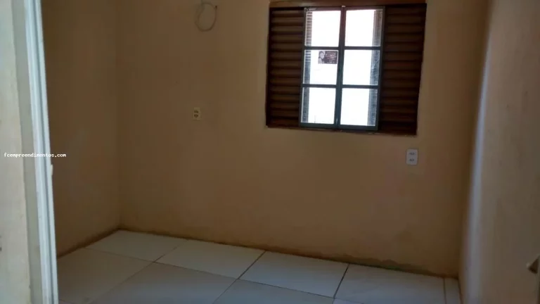 Imagem Casa para Venda em Limeira, Jardim Hortência, 3 dormitórios, 1 banheiro, 1 vaga
