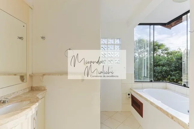 Imagem Casa com 4 quartos, sendo 2 suítes à venda no Córrego Grande
