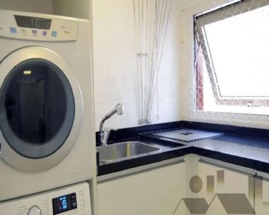 Imagem Apartamento duplex reformado, pronto para morar c/ acabamento impecável e armários sob medida em m...