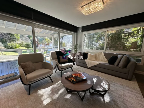 Imagem Casa com 3 Quartos à Venda, 342 m² em Centro - Gramado