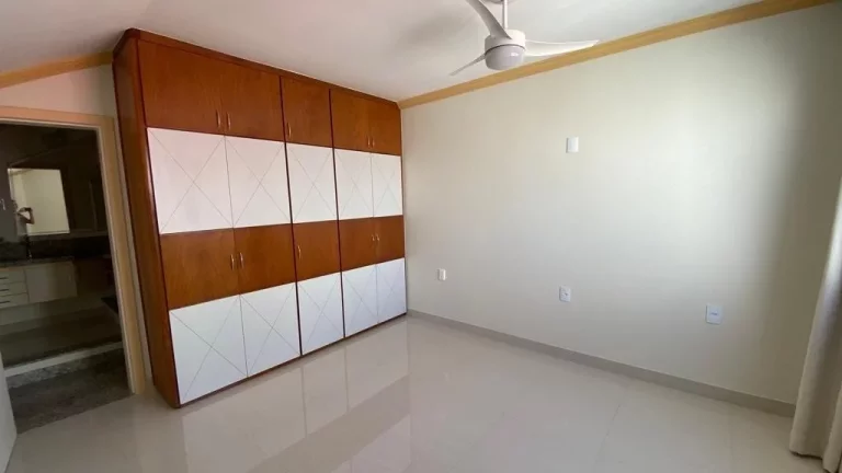 Imagem Cobertura Triplex, 04 Suites, 02 Vagas de Garagem, Centro, Guarapari - ES