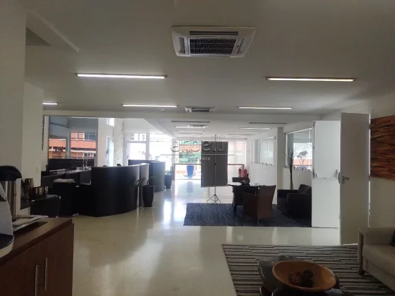 Imagem Edifício comercial na Vila Andrade com 3 pavimentos + subsolo, nas proximidades da Av. Giovanni Gro...