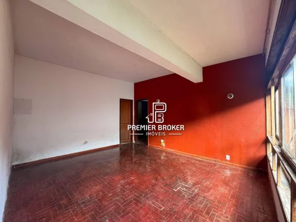 Imagem Casa com 2 dormitórios à venda, 130 m² por R$ 300.000,00 - Albuquerque - Teresópolis/RJ