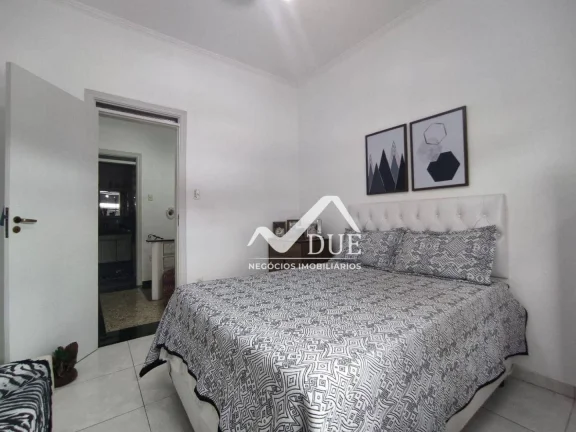 Imagem Casa com 3 dormitórios à venda, 126 m², 3 vagas, quintal,churrasqueira, por R$ 800.000 - Vila Belmiro - Santos/SP