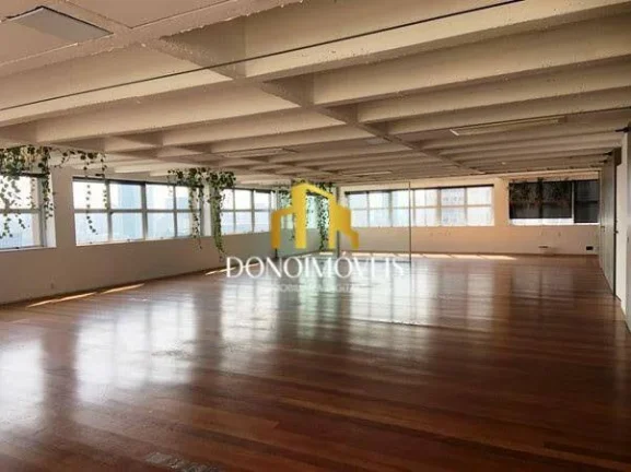 Imagem Conjunto comercial com 201m² de área útil, em andar alto e com vista privilegiada para o Jardim E...
