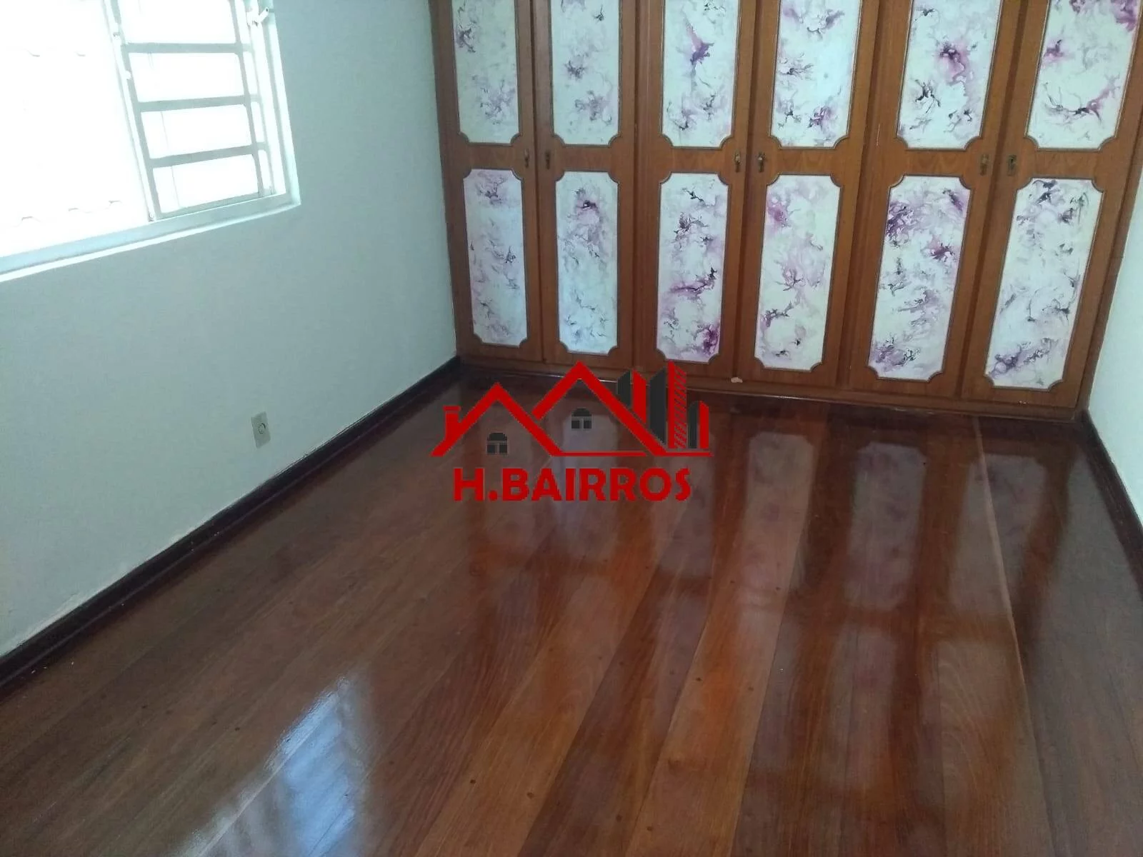 Imagem VENDE CASA COM 3 DORMITÓRIOS NO VALE DO SOL