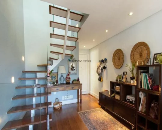 Imagem Cobertura Duplex bem localizada na . Piso inferior: Hall de entrada, living para 2 ambientes, 2 dorm...