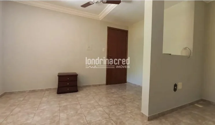 Imagem Linda casa no Jardim Lindóia com 112m², 2 quartos (1 suíte), sala em 2 ambientes, churrasqueira, garagem e ampla área gramada nos fundos