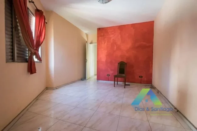 Imagem Casa com 4 Quartos e 2 banheiros à Venda, 235 m² por R$ 800.000,00