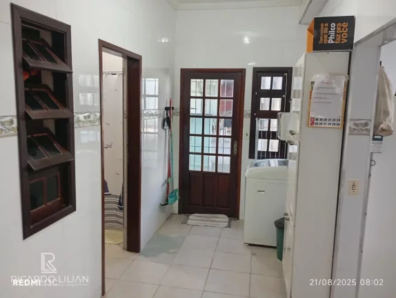 Imagem Casa de esquina em Caragua com 3 dormitorios e piscina a venda.