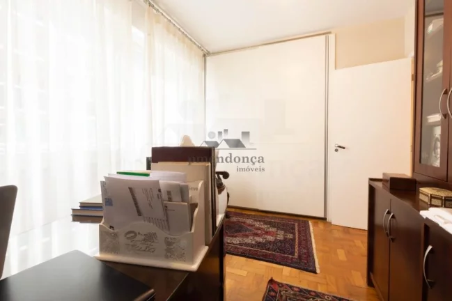 Imagem Apartamento na Rua Maranhão com 04 quartos e 2 vagas, 220m²