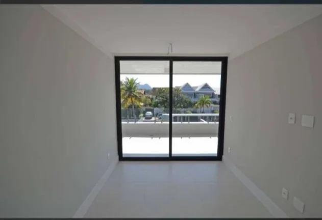 Imagem Casa Triplex Condomínio Interlagos de Itaúna