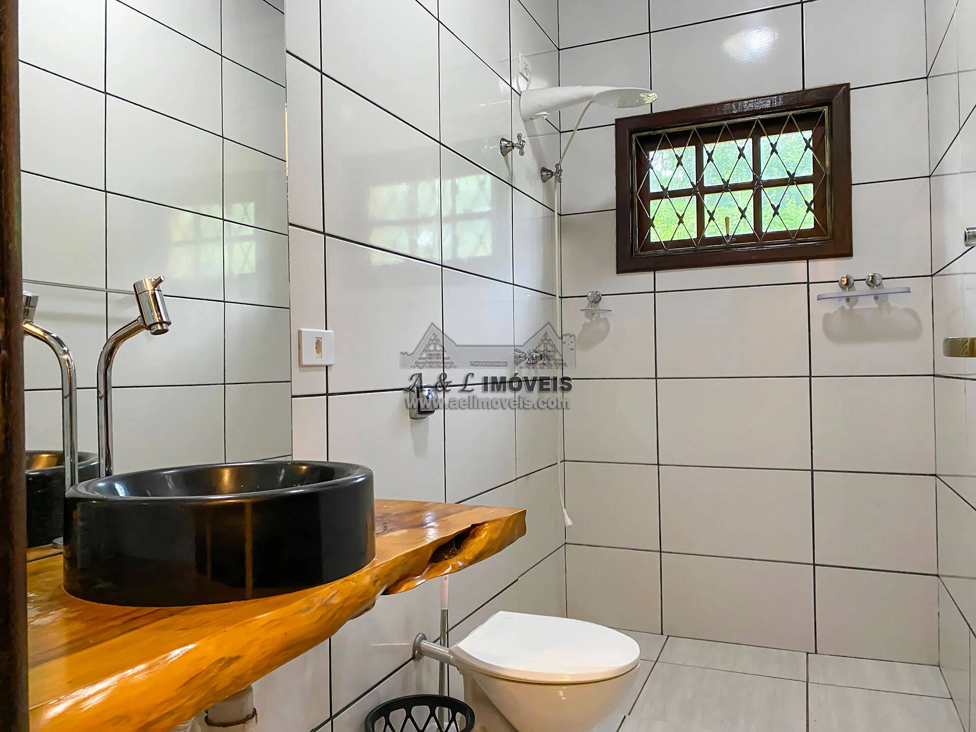 Imagem Casa à venda em Campos do Jordão - Belo imóvel com 3 dormitórios