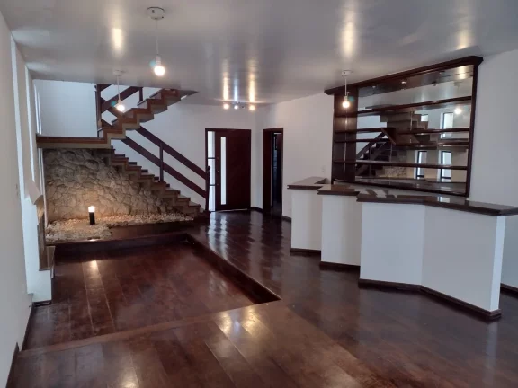 Imagem Casa em Condomínio para Locação em Santana de Parnaíba / SP no bairro Alphaville