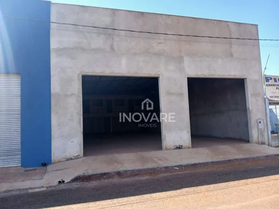 Galpão à venda, 300 m² por R$ 800.000,00 - Madri - Araporã/MG