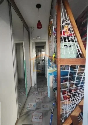 Imagem Apartamento de 65 m² no 2° andar, de frente para a entrada principal, com 2 dormitórios, sendo 1 ...