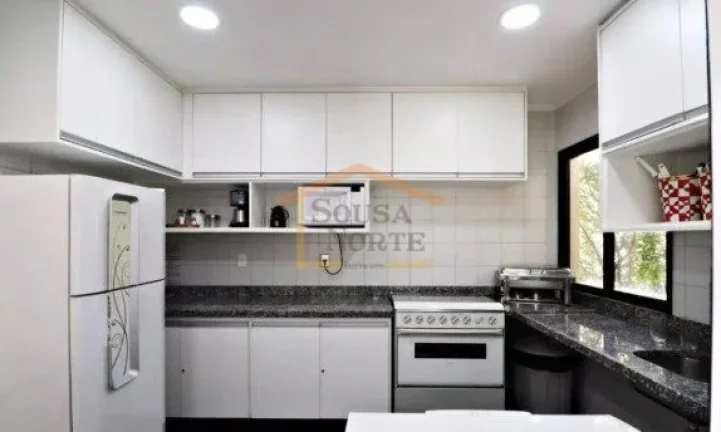 Imagem Apartamento à venda em Santana com 140 m², vista panorâmica para a Serra da Cantareira. São 3 su...