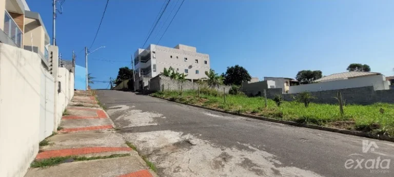 Imagem lote em jacaraipe, bairro castelandia, de esquina medindo 10x30, escriturado e registrado, pronto pra financiamento ou pagamento a vista