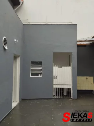 Imagem Casa comercial para venda ou locação em São Paulo-SP, Tatuapé: 5 quartos, 3 banheiros, 2 vagas, 200m². Venha conferir!