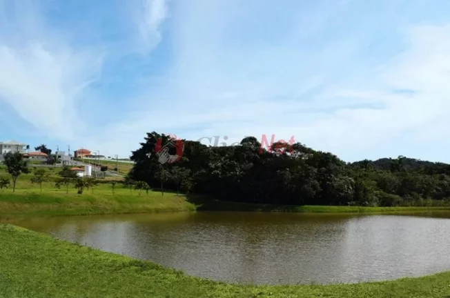 Imagem Terreno à venda em condomínio fechado no Parque Residencial Jequitibás em Jacareí a 5 minutos de Guararema, 1148,55 m² de área.