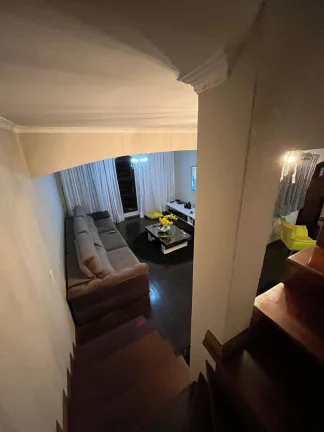 Imagem Sobrado 243 m² 3 Dormitorios sendo 2 Suites 3 Vagas de Garagens