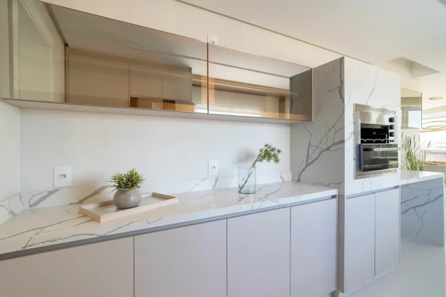 Imagem Apartamento com 4 dormitórios à venda sendo 2 suítes, 131.77 m² por - R$ 6.700.000,00 - Centro - Bal. Camboriú/SC