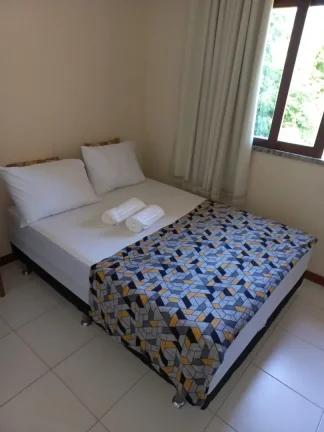 Imagem Casa à venda em Condomínio com piscina na Lagoa Aruá Praia do Forte Bahia
